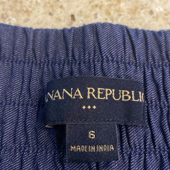 Banana Republic Chambray Denim Pull-on Skirt with Lace Accents Size 6 - Picture 7 of 11